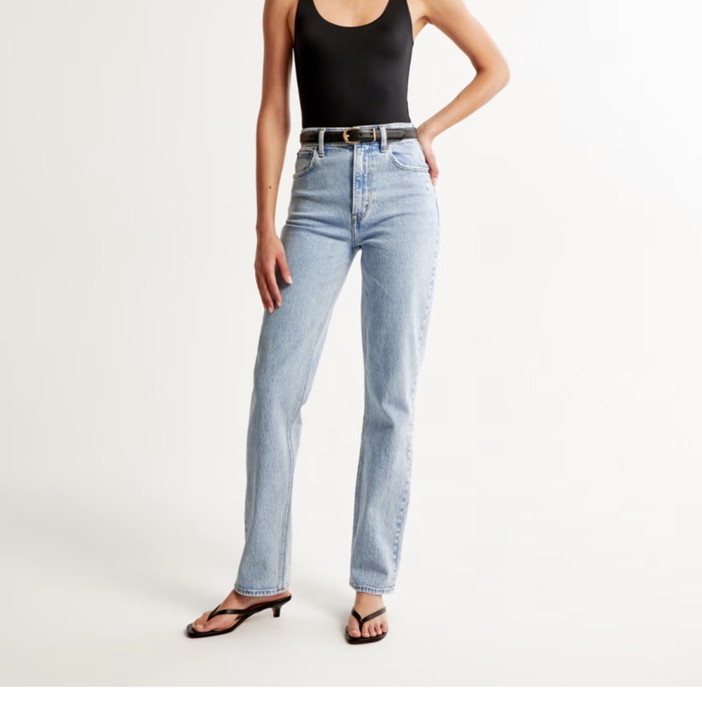 Abercrombie & Fitch 90s Straight Curve Love Jeans